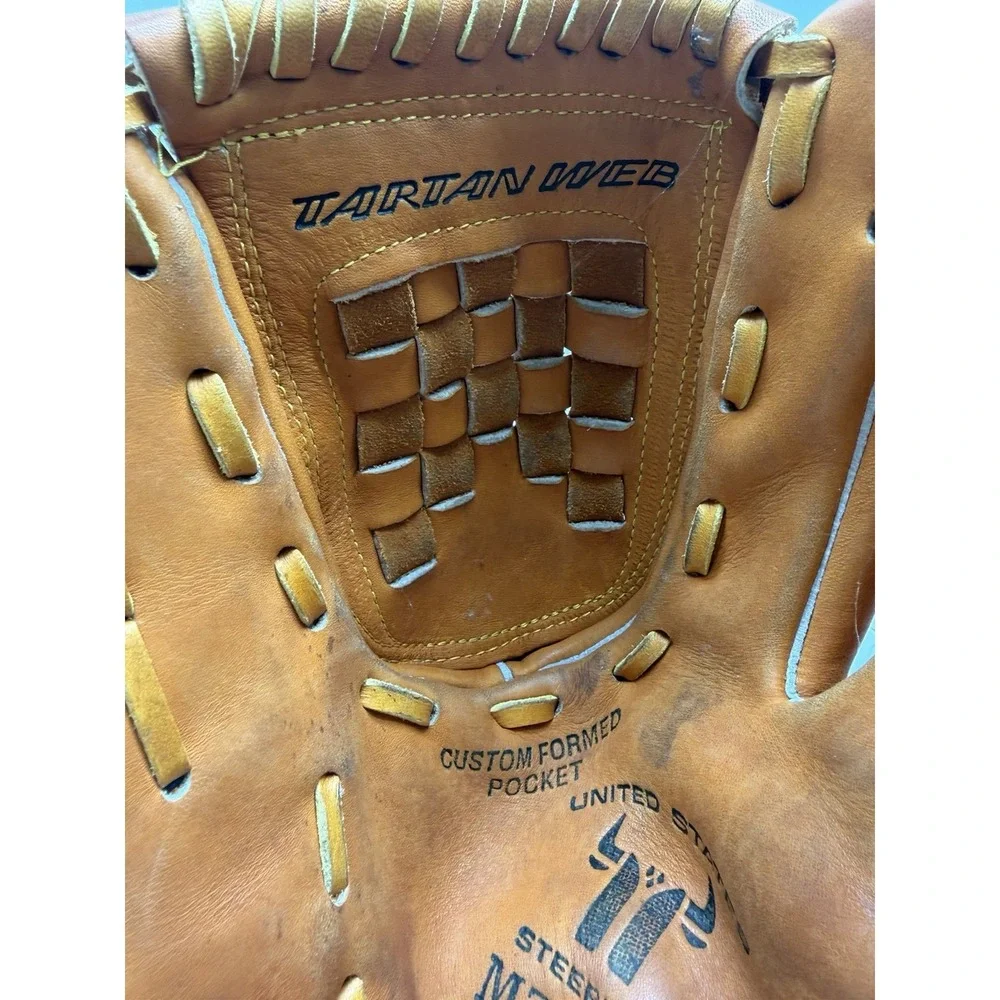 Mizuno MZ1200 Baseball Glove 11